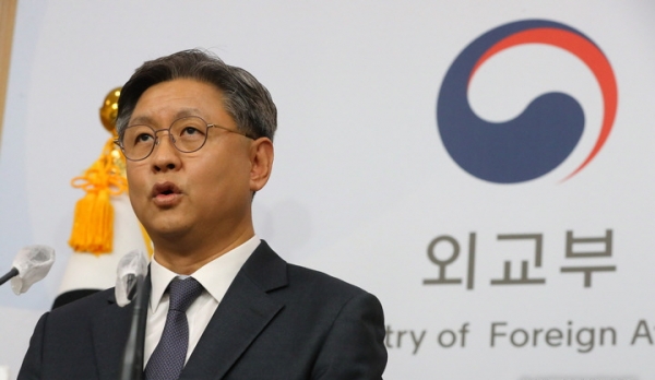임수석 외교부 대변인이 3일 오후 서울 종로구 정부서울청사 별관 브리핑실에서 정례 브리핑을 하고 있다. 